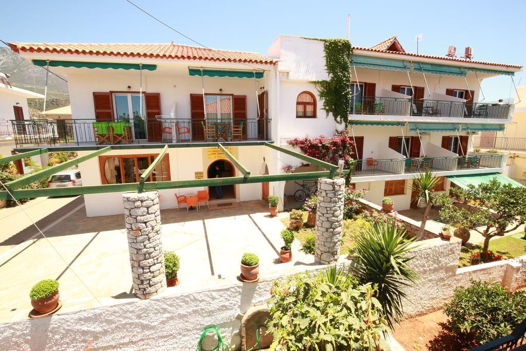 Maistreli Hotel Apartments Stoupa Ngoại thất bức ảnh