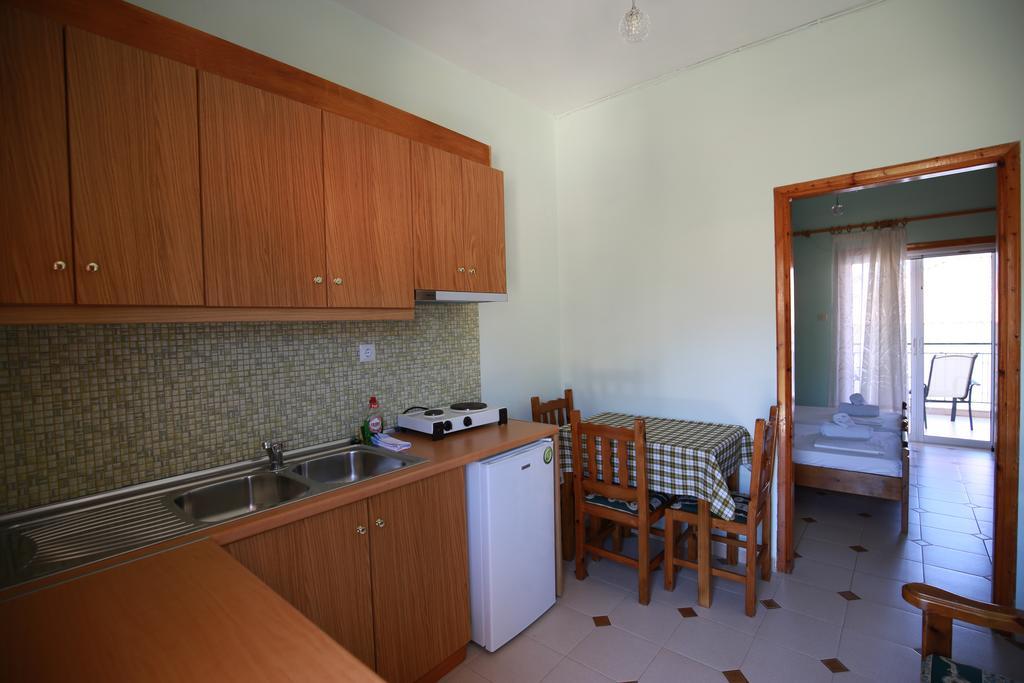 Maistreli Hotel Apartments Stoupa Ngoại thất bức ảnh